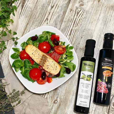 Gegrillter Lachs mit Feldsalat