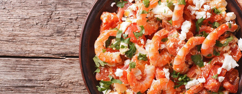Tomaten-Feta Salat mit Garnelen
