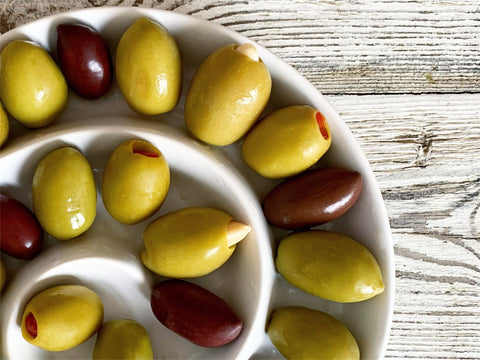 Bio Oliven von Minos – hochwertige griechische Oliven in verschiedenen Variationen, ideal für gesunde Gerichte.