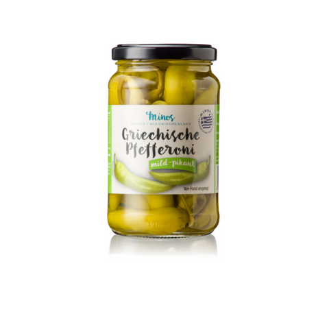 Minos Pfefferonis – fruchtig, pikant und handeingelegt. Perfekt für jedes Gericht, kalt oder warm.