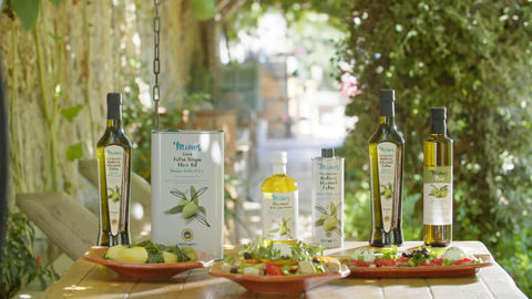 Minos Olivenöl - Hochwertiges, kaltgepresstes Olivenöl, perfekt für Salate und mediterrane Gerichte.